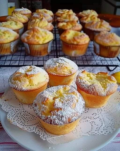 Muffins With Vanilla Pudding